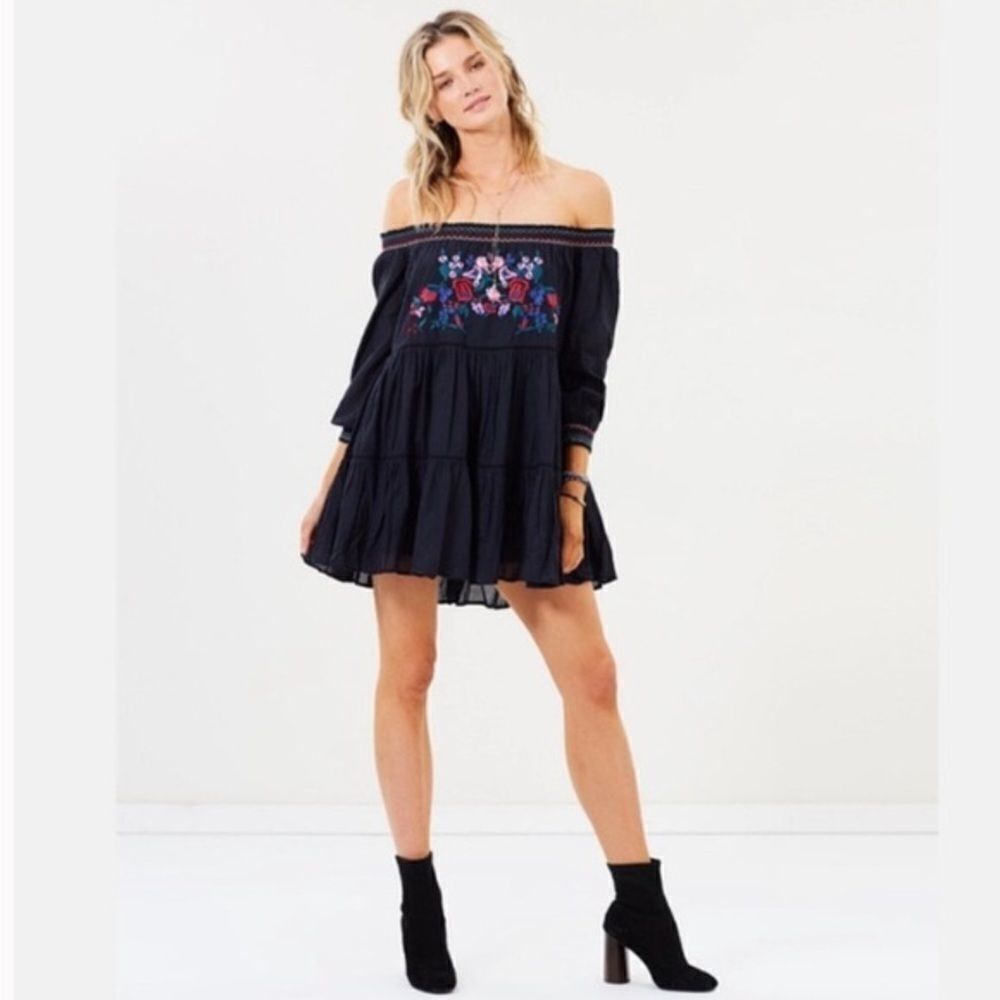 FREE PEOPLE Off The Shoulder Babydoll Tiered Mini Dress Embroidered Black XS New